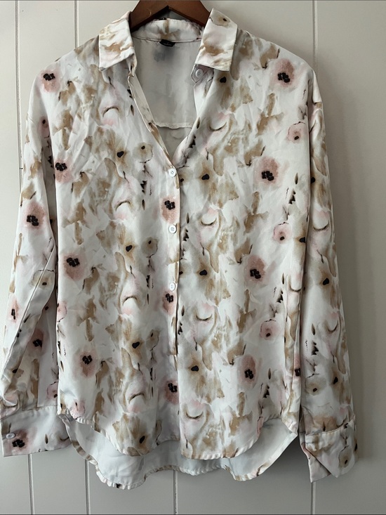 Dresses & Skirts - Floral Button-Up Blouse in Blush & Taupe